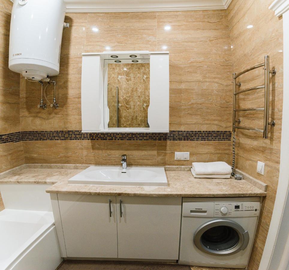 Luxury For Business & Pleasure Royal 1 Leilighet Kiev Eksteriør bilde